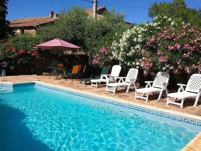 Maison 10 pièces 330 m²