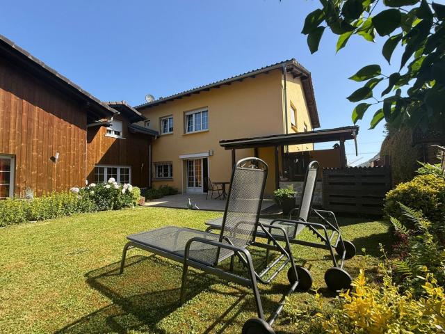 Maison 10 pièces 330 m²