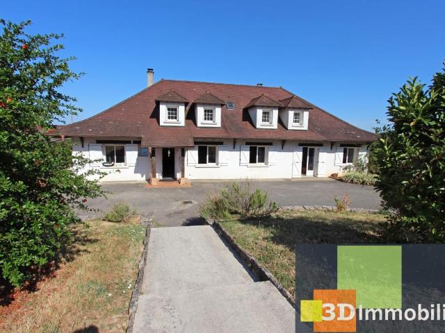 Maison 10 pièces 331 m²