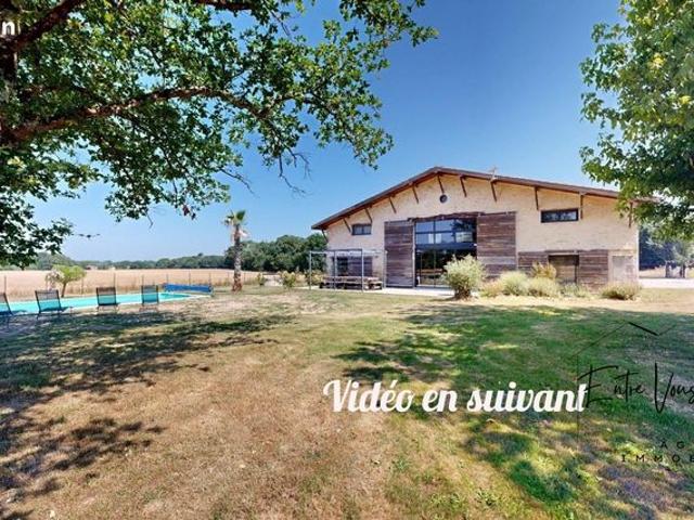 Maison 10 pièces 331 m²