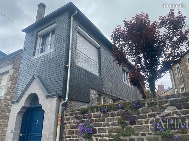 Maison 10 pièces 334 m²