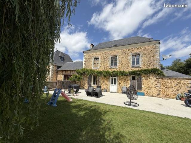 Maison 10 pièces 335 m²