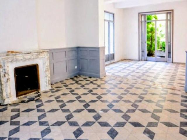 Maison 10 pièces, 338 m² à louer à Béziers 34500