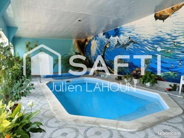 Maison 10 pièces 338 m²