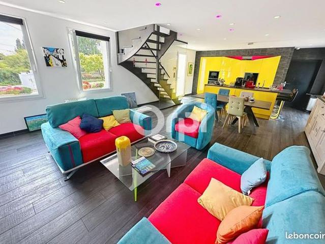 Maison 10 pièces 339 m²