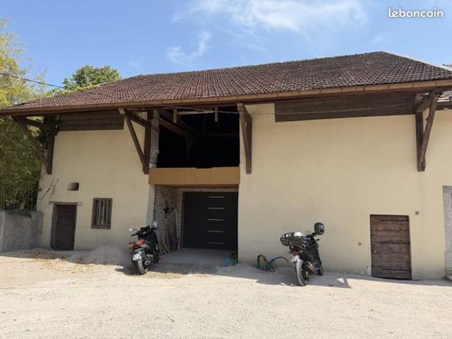 Maison 10 pièces 440 m²