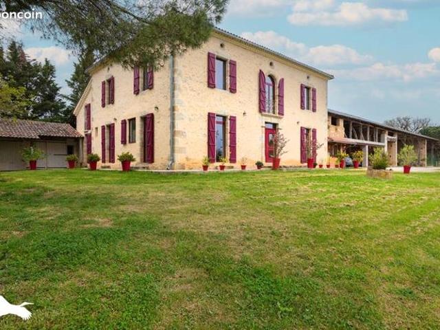 Maison 10 pièces 440 m²