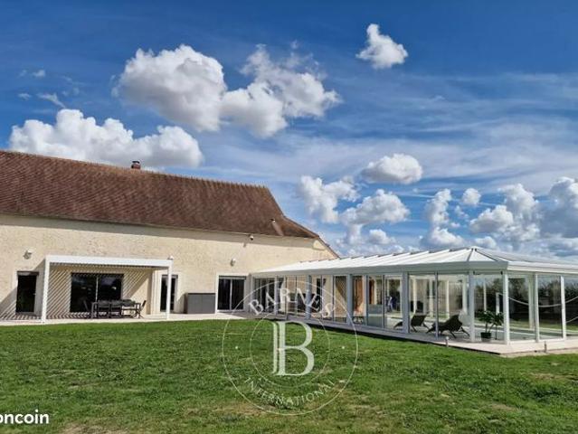 Maison 10 pièces 446 m²