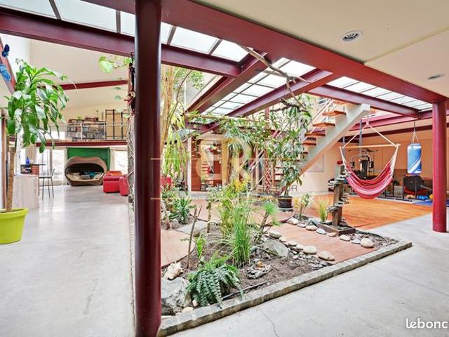 Maison 10 pièces 448 m²