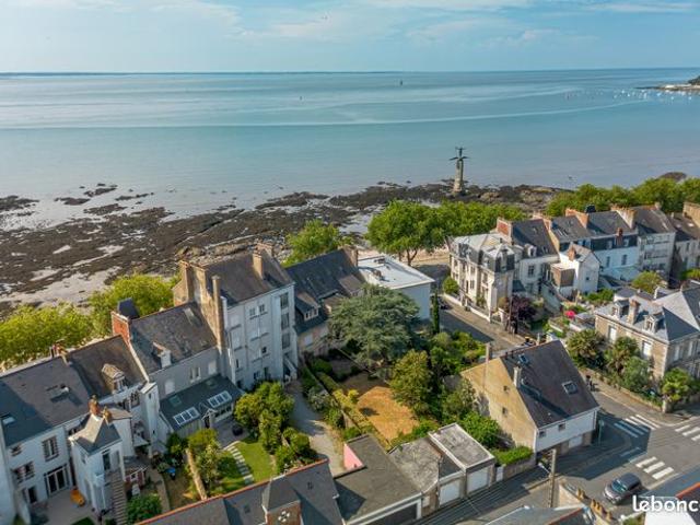 Maison 10 pièces 449 m²