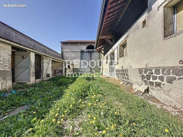 Maison 10 pièces 450 m²