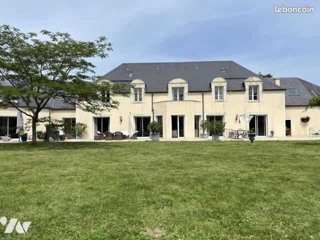 Maison 10 pièces 450 m²