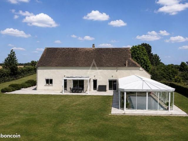 Maison 10 pièces 450 m²