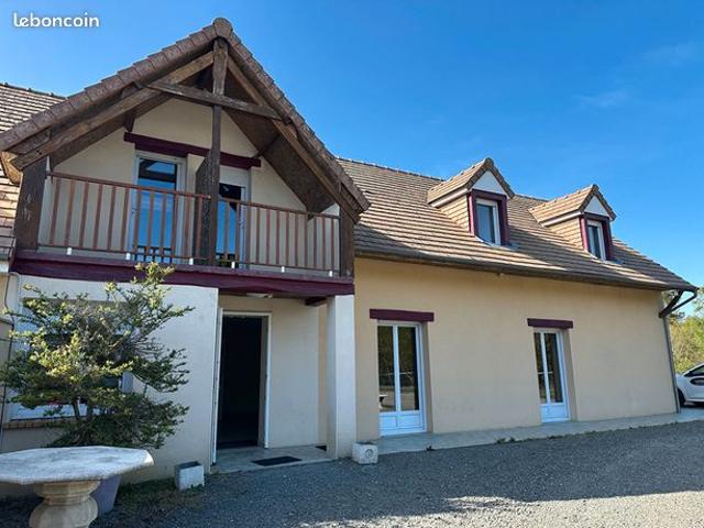 Maison 10 pièces 454 m²