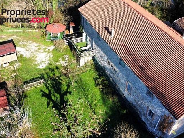 Maison 10 pièces 455 m²