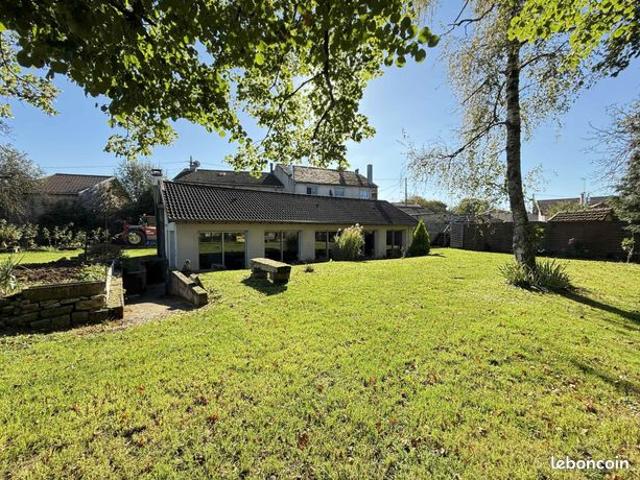 Maison 10 pièces 461 m²