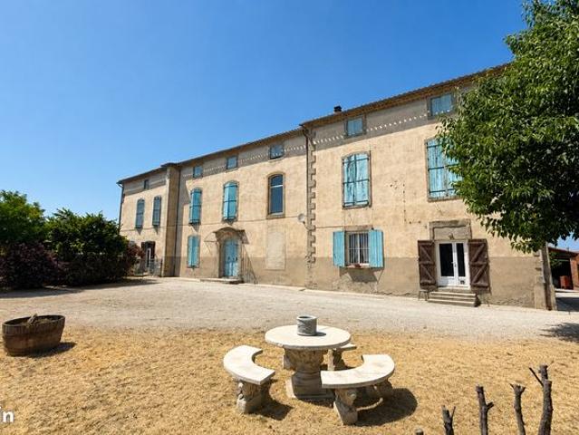Maison 10 pièces 462 m²