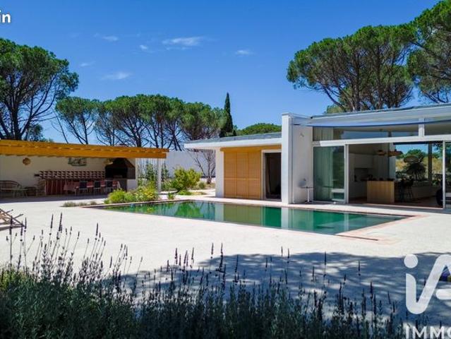 Maison 10 pièces 464 m²