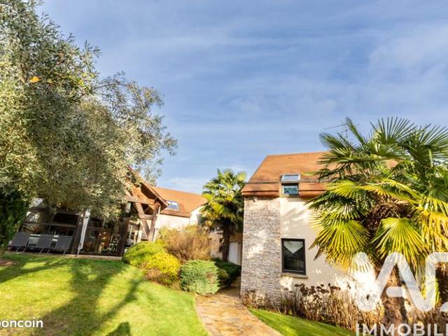 Maison 10 pièces 482 m²