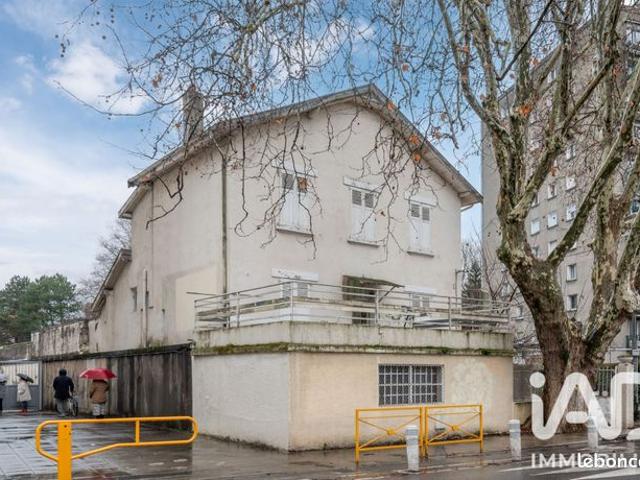 Maison 10 pièces 487 m²