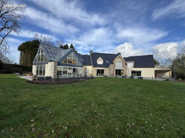 Maison 10 pièces 497 m²