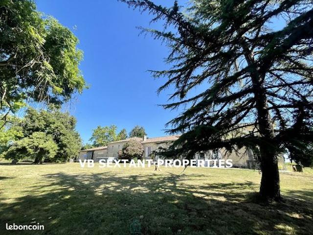 Maison 10 pièces 380 m²