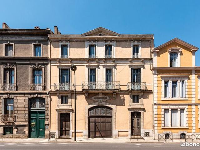 Maison 10 pièces 400 m²