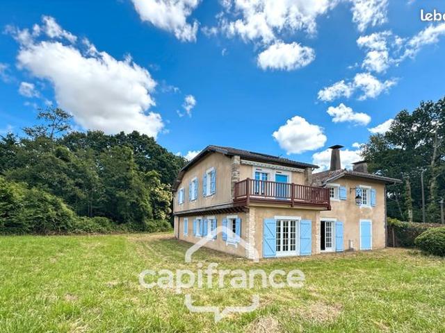 Maison 10 pièces 400 m²