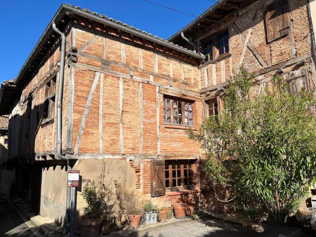 Maison 10 pièces 400 m²