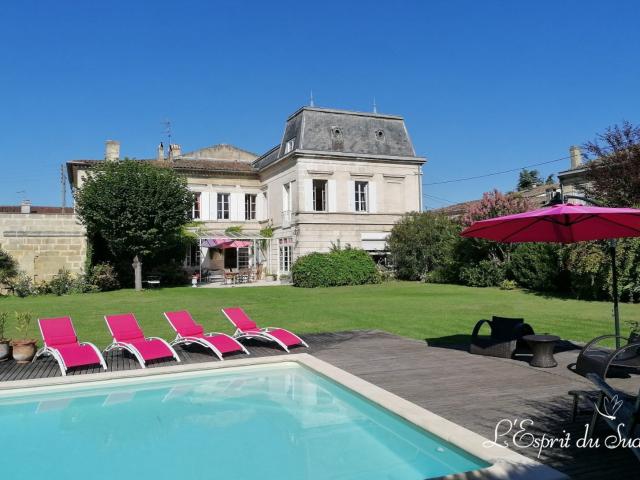 Maison 10 pièces 400 m²