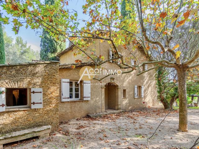 Maison 10 pièces 400 m²