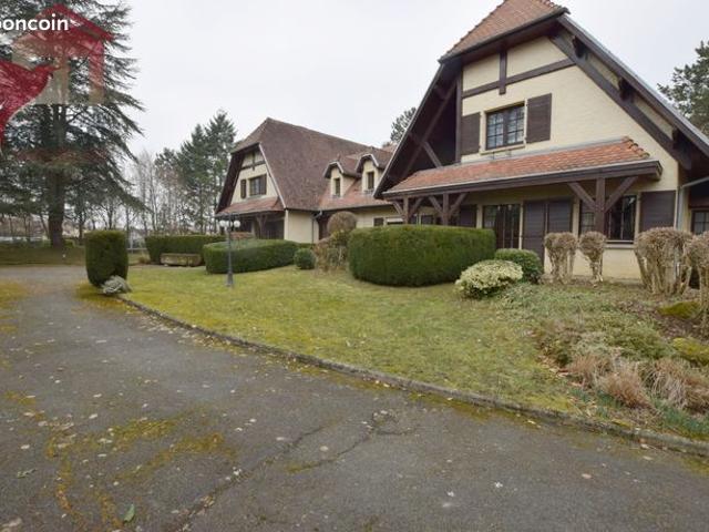 Maison 10 pièces 400 m²