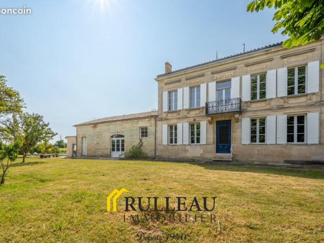 Maison 10 pièces 400 m²