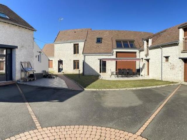 Maison 10 pièces 417 m²