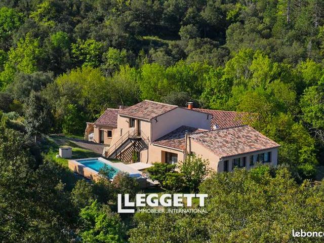 Maison 10 pièces 416 m²