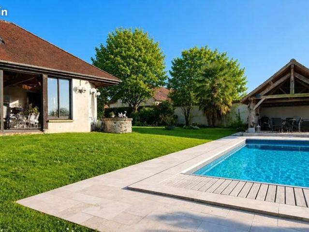 Maison 10 pièces 419 m²