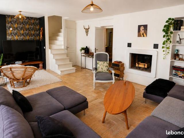 Maison 10 pièces 427 m²