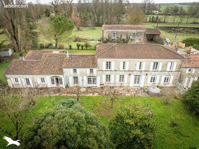 Maison 10 pièces 433 m²