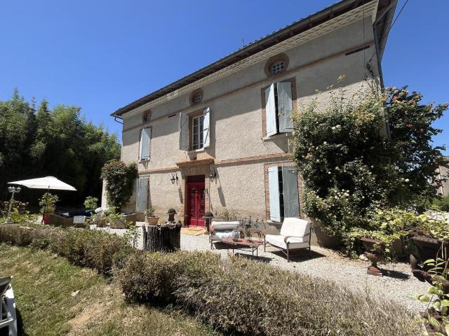 Maison 10 pièces 435 m²