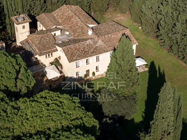 Maison 10 pièces 550 m²