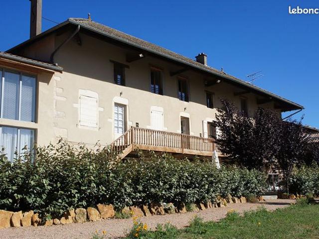 Maison 10 pièces 578 m²