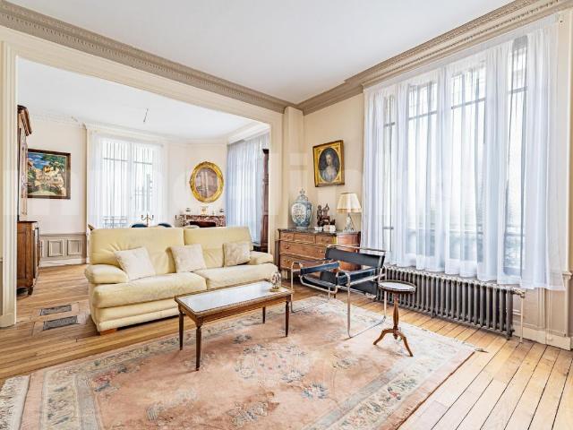 Maison 10 pièces 506 m²