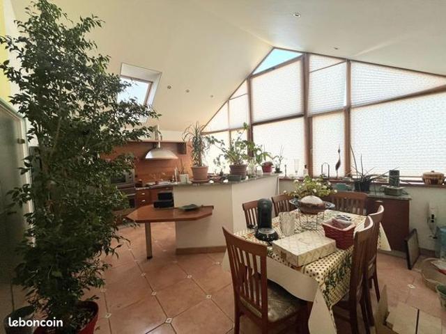 Maison 10 pièces 640 m²