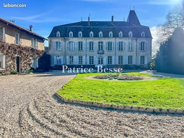 Maison 10 pièces 640 m²