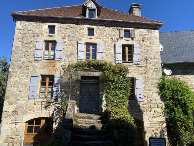 Maison 10 pièces 660 m²
