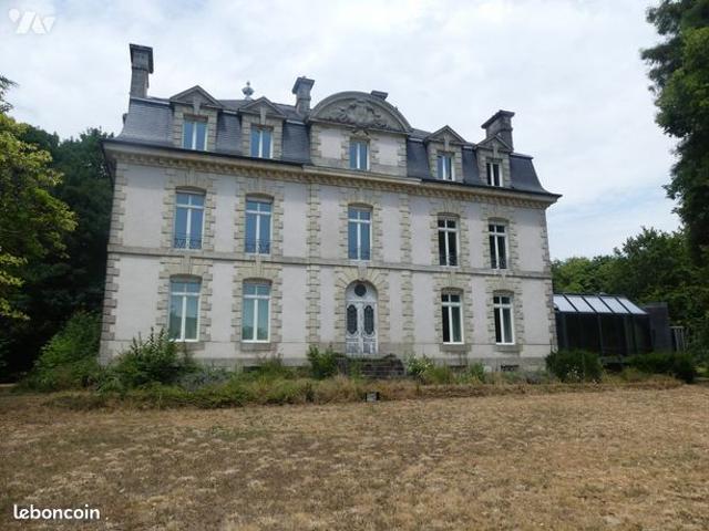 Maison 10 pièces 660 m²