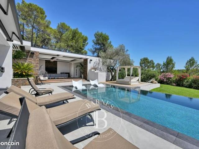 Maison 10 pièces 600 m²