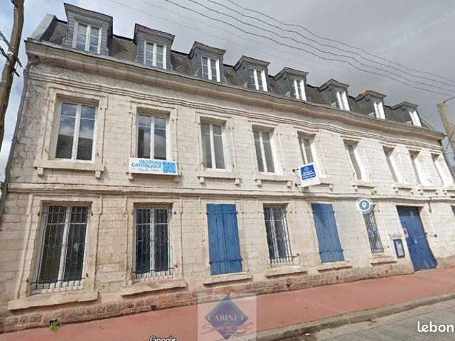 Maison 10 pièces 600 m²