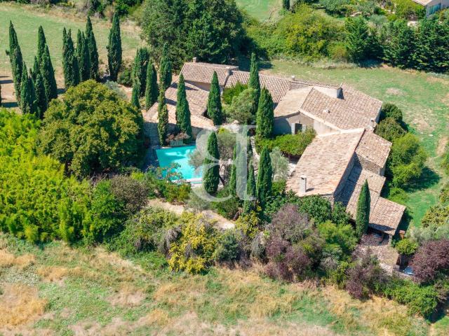 Maison 10 pièces 625 m²