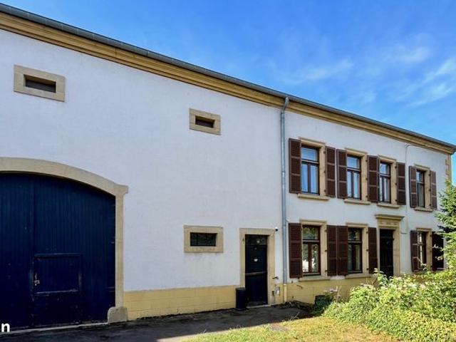 Maison 10 pièces 790 m²